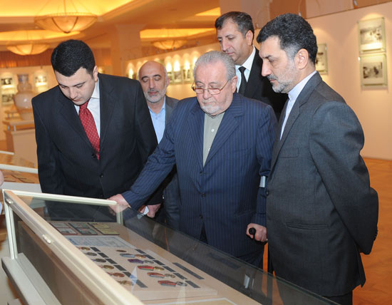 İranın nümayəndə heyəti Heydər Əliyev Fondu ilə tanış olub (FOTO)