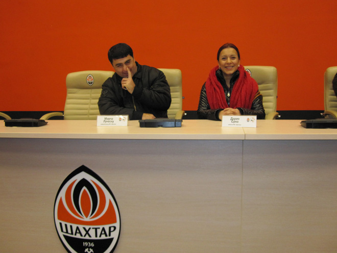 Donetskin "Şaxtyor" klubunun "yeni transferi" Azərbaycan müğənnisi Tünzalə Ağayeva oldu (FOTO)