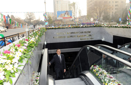 Prezident İlham Əliyev paytaxtda yeni inşa olunan bir sıra yol-nəqliyyat kompleksi obyektlərinin açılışında iştirak etmişdir (FOTO)