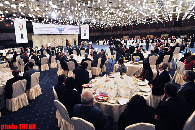 Azərbaycan Prezidentinə "Jurnalistlərin dostu" mükafatı təqdim olunub (FOTO)
