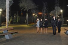 Prezident İlham Əliyev Bakı Ticarət Limanının yaxınlığında yeni parkın açılışında iştirak etmişdir (FOTO)