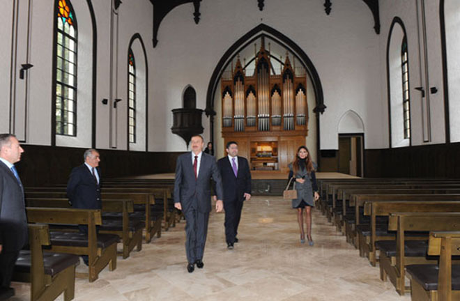 Azərbaycan Prezidenti Filarmoniyanın kamera və orqan musiqisi zalı binasının təmir və bərpa işlərindən sonra açılışında iştirak edib (FOTO)
