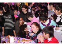 Heydər Əliyev Fondunun prezidenti Mehriban Əliyeva uşaqlar üçün bayram şənliyində iştirak edib (FOTO)