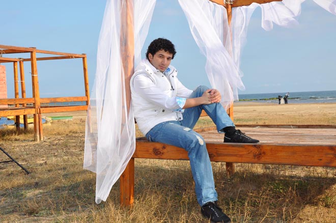 Müğənni Xəyyam Nisanov suda boğulanlar haqqında klip çəkdirir (FOTO)
