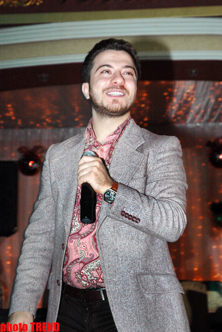 Müğənni Ramaldan Tarkan olmaq iddiası (FOTO)