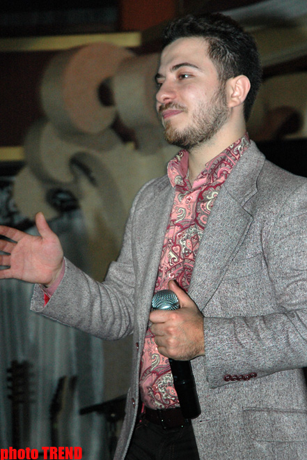 Müğənni Ramaldan Tarkan olmaq iddiası (FOTO)