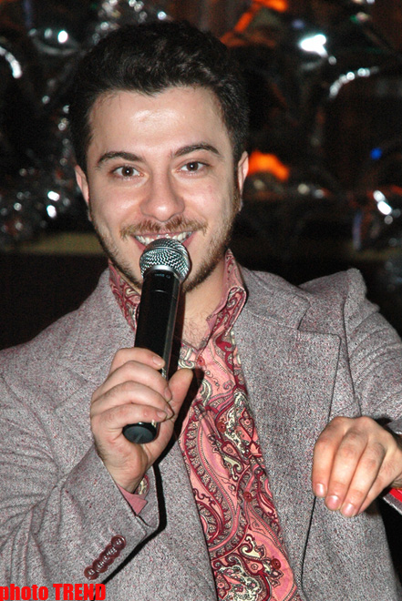 Müğənni Ramaldan Tarkan olmaq iddiası (FOTO)