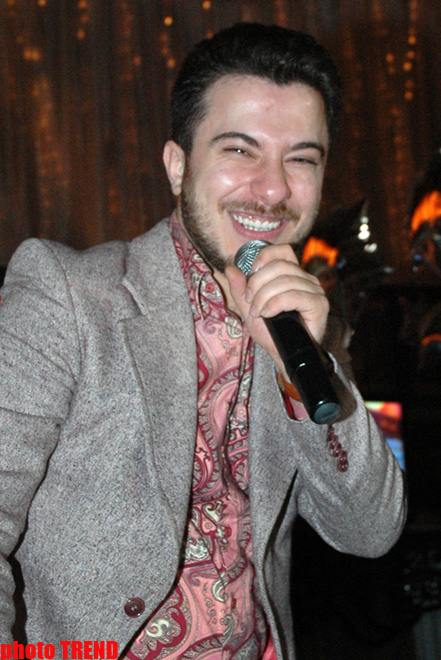 Müğənni Ramaldan Tarkan olmaq iddiası (FOTO)