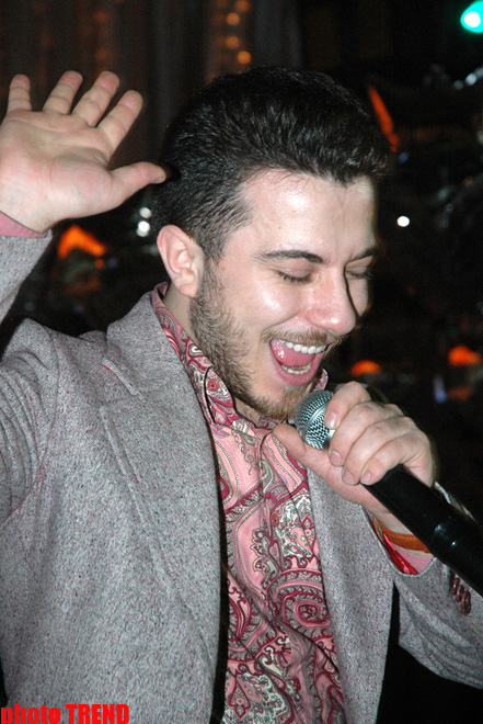 Müğənni Ramaldan Tarkan olmaq iddiası (FOTO)