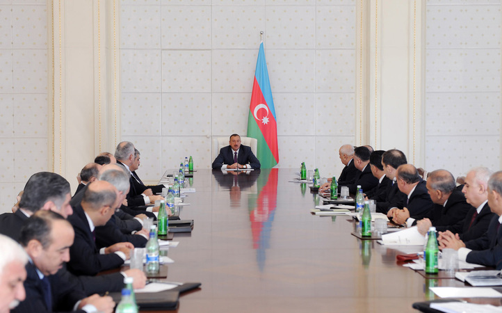 2011-ci il də Azərbaycan iqtisadiyyatının inkişafı üçün uğurlu olacaq – Prezident İlham Əliyev (ƏLAVƏ OLUNUB 2) (FOTO)