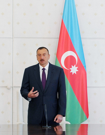 2011-ci il də Azərbaycan iqtisadiyyatının inkişafı üçün uğurlu olacaq – Prezident İlham Əliyev (ƏLAVƏ OLUNUB 2) (FOTO)