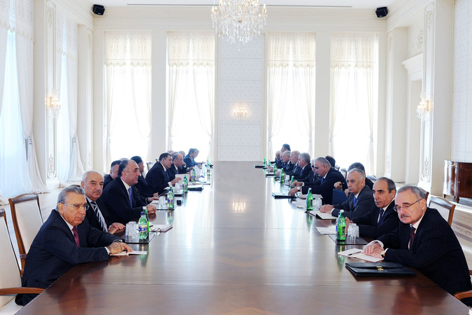 2011-ci il də Azərbaycan iqtisadiyyatının inkişafı üçün uğurlu olacaq – Prezident İlham Əliyev (ƏLAVƏ OLUNUB 2) (FOTO)