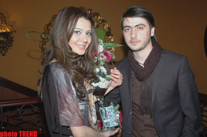 Rəqqasə Oksana Rəsulovaya gözlənilməz eşq təklifi (FOTO)