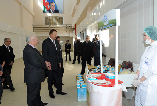 Azərbaycan Prezidenti süd emalı zavodunun açılışında iştirak edib (FOTO)