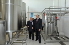 Azərbaycan Prezidenti süd emalı zavodunun açılışında iştirak edib (FOTO)