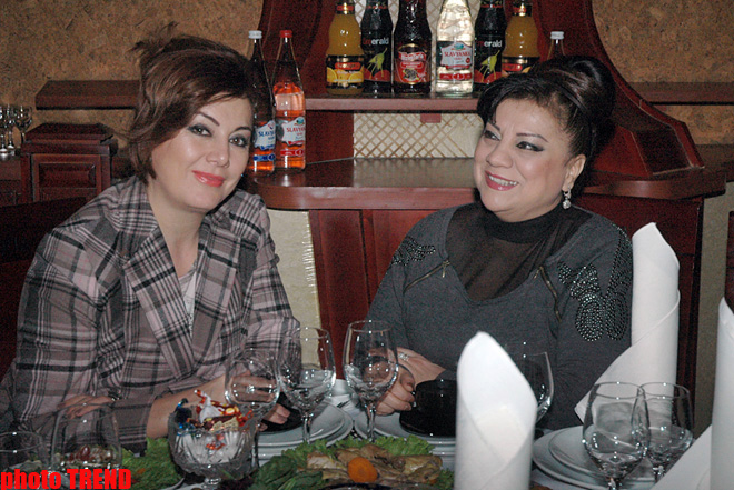 Qarmon ifaçısı Gülbahar Şükürlünün Nazpəri Dostəliyevanın doğma bacısı olduğu məlum oldu (FOTO)