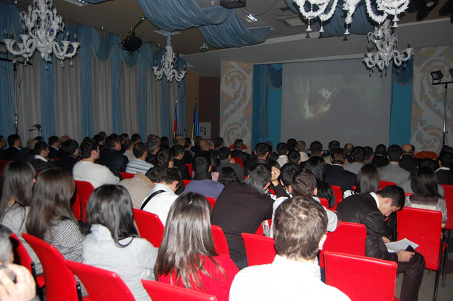 Ukraynanın Donetsk şəhərində Xocalı soyqırımına dair keçirilən tədbirdə Trend BİA-nın "Sözün bitdiyi zaman" sənədli filmi nümayiş etdirilib (FOTO,VİDEO)