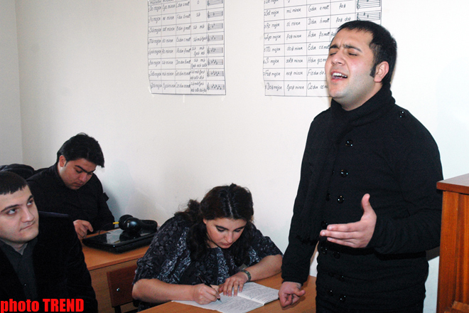Müəllimə Nazpəri Dostəliyevadan ustad dərsi (FOTO)
