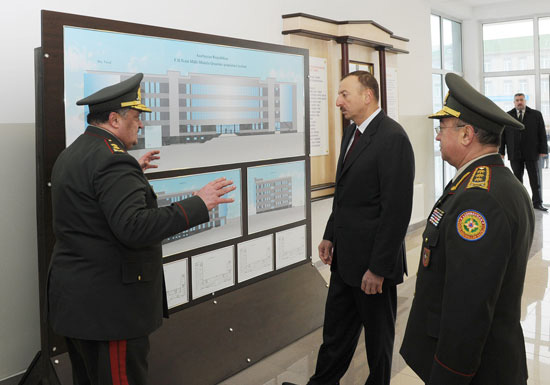 Azərbaycan Prezidenti Mülki Müdafiə Qoşunlarına döyüş bayrağının təqdim olunması mərasimində iştirak edib (FOTO)