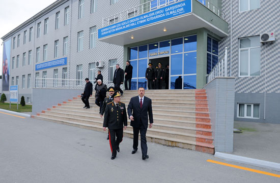 Azərbaycan Prezidenti Mülki Müdafiə Qoşunlarına döyüş bayrağının təqdim olunması mərasimində iştirak edib (FOTO)