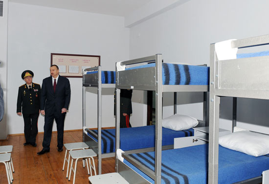 Azərbaycan Prezidenti Mülki Müdafiə Qoşunlarına döyüş bayrağının təqdim olunması mərasimində iştirak edib (FOTO)