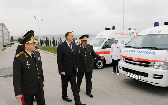 Azərbaycan Prezidenti Mülki Müdafiə Qoşunlarına döyüş bayrağının təqdim olunması mərasimində iştirak edib (FOTO)
