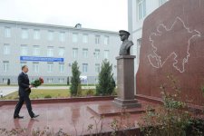 Azərbaycan Prezidenti Mülki Müdafiə Qoşunlarına döyüş bayrağının təqdim olunması mərasimində iştirak edib (FOTO)