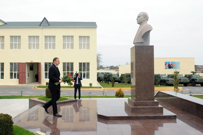 İlham Əliyev Müdafiə Sənayesi Nazirliyinin Bakı cihazqayırma zavodunun açılışında iştirak edib (ƏLAVƏ OLUNUB) (FOTO)