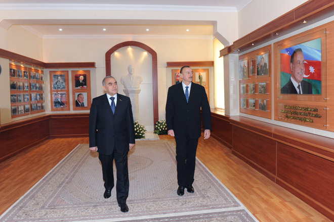 İlham Əliyev Müdafiə Sənayesi Nazirliyinin Bakı cihazqayırma zavodunun açılışında iştirak edib (ƏLAVƏ OLUNUB) (FOTO)