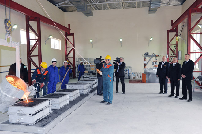 İlham Əliyev Müdafiə Sənayesi Nazirliyinin Bakı cihazqayırma zavodunun açılışında iştirak edib (ƏLAVƏ OLUNUB) (FOTO)
