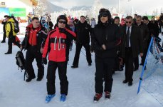 Azərbaycan, Rusiya və Ermənistan prezidentlərinin üçtərəfli görüşünün rəsmi hissəsi başa çatıb (FOTO)