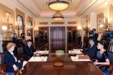 Heydər Əliyev Fondunun prezidenti Mehriban Əliyeva Türkiyə və Avstriyanın Azərbaycandakı səfirləri ilə görüşüb (FOTO)