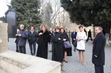 Azərbaycanın birinci xanımı və İsveçrə Prezidenti İçərişəhərdə olublar (FOTO)