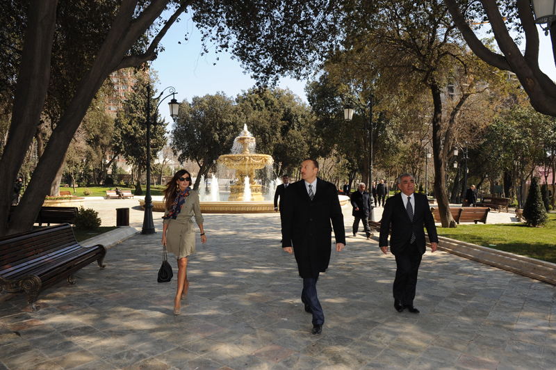 Azərbaycan Prezidenti İlham Əliyev və xanımı Mehriban Əliyeva Bakıda Zabitlər parkının açılış mərasimində iştirak ediblər (FOTO)