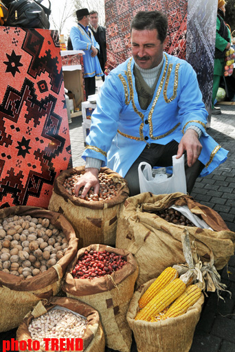 Novruz bayramı münasibətilə Bakıda ümumxalq şənliyi (FOTO)