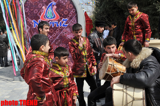 Novruz bayramı münasibətilə Bakıda ümumxalq şənliyi (FOTO)