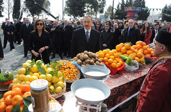 Azərbaycan Prezidenti İlham Əliyev və xanımı Mehriban Əliyeva Novruz bayramı münasibətilə keçirilən ümumxalq şənliyində iştirak ediblər (FOTO)