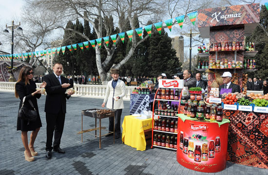 Azərbaycan Prezidenti İlham Əliyev və xanımı Mehriban Əliyeva Novruz bayramı münasibətilə keçirilən ümumxalq şənliyində iştirak ediblər (FOTO)