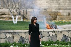 Azərbaycan Prezidenti İlham Əliyev və xanımı Mehriban Əliyeva Novruz bayramı münasibətilə keçirilən ümumxalq şənliyində iştirak ediblər (FOTO)
