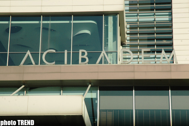 İstanbul macəraları: İlk Azərbaycan jurnalisti İbrahim Tatlısesin müalicə olunduğu xəstəxanada (I HİSSƏ-FOTO)