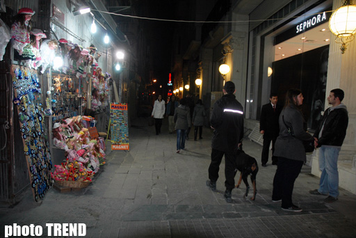 İstanbul macəraları: Tramvayla "Taksim"dən İstiqlala qədər rəngarəng gecə həyatı (II HİSSƏ-FOTO)