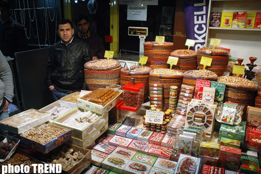 İstanbul macəraları: Tramvayla "Taksim"dən İstiqlala qədər rəngarəng gecə həyatı (II HİSSƏ-FOTO)