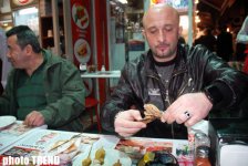 İstanbul macəraları: Tramvayla "Taksim"dən İstiqlala qədər rəngarəng gecə həyatı (II HİSSƏ-FOTO)