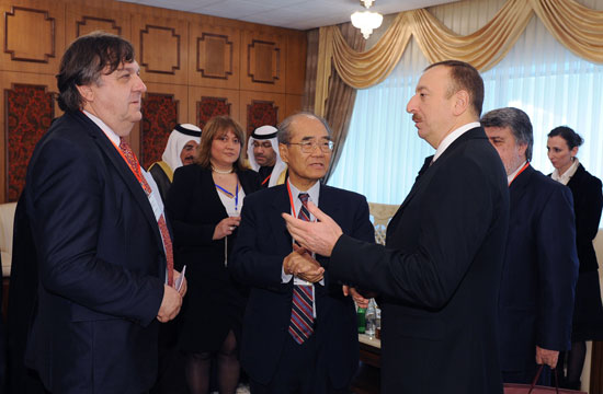 Azərbaycan Prezidenti Ümumdünya Mədəniyyətlərarası Dialoqa Forumunda iştirak edən xarici ölkələrin və beynəlxalq təşkilatların nümayəndələri ilə görüşüb (FOTO)