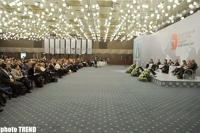 Bakıda Ümumdünya Mədəniyyətlərarası Dialoq Forumu keçirilir (FOTO)