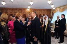 Azərbaycan Prezidenti Ümumdünya Mədəniyyətlərarası Dialoqa Forumunda iştirak edən xarici ölkələrin və beynəlxalq təşkilatların nümayəndələri ilə görüşüb (FOTO)