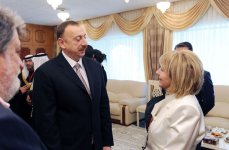 Azərbaycan Prezidenti Ümumdünya Mədəniyyətlərarası Dialoqa Forumunda iştirak edən xarici ölkələrin və beynəlxalq təşkilatların nümayəndələri ilə görüşüb (FOTO)