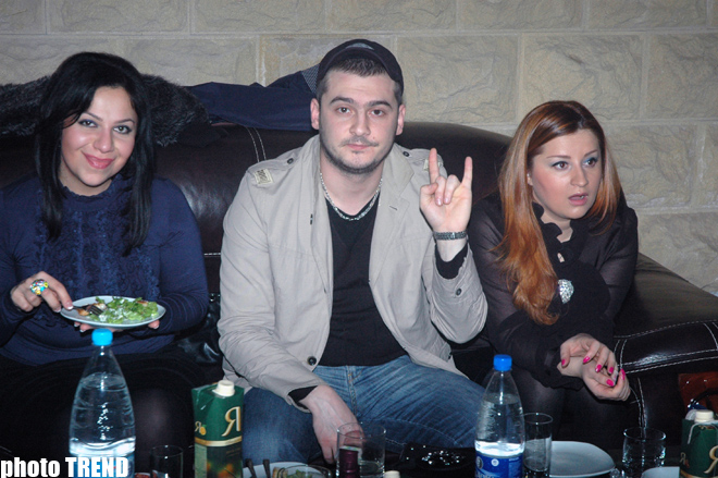Göyərti yeyib formada qalmaq, sağlam yaşamaq istəyən ulduzları tanıyın (FOTO)