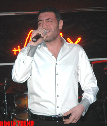 İstanbul macəraları: Qadağaları aşan Trend İstanbulun ən tanınmış gecə klubunda türk müğənnisi Hakan Altunun konsertindən yazır (IV hissə - FOTO)