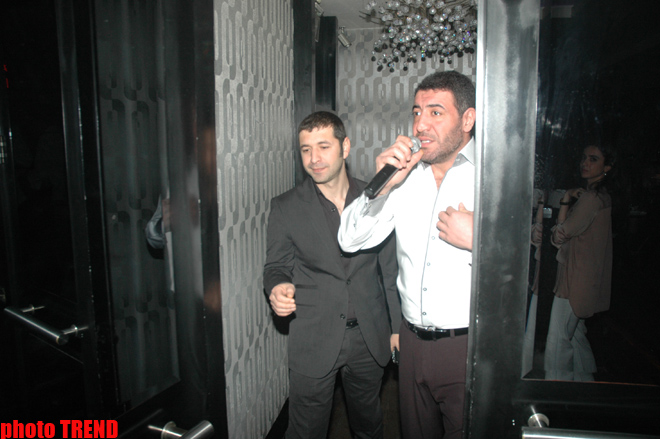 İstanbul macəraları: Qadağaları aşan Trend İstanbulun ən tanınmış gecə klubunda türk müğənnisi Hakan Altunun konsertindən yazır (IV hissə - FOTO)